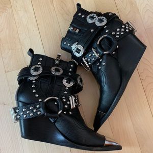 Jeffrey Campbell shoes. Ass-kicking.